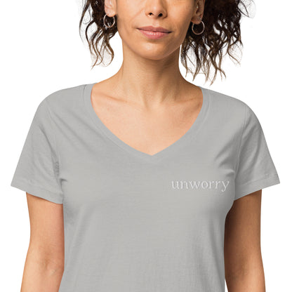 unworry embroidered women’s fitted v-neck t-shirt
