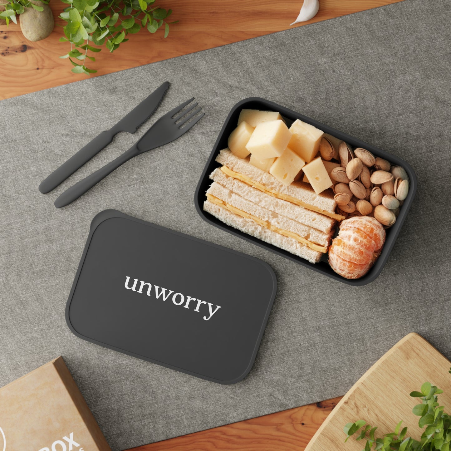unworry Plant-based sustainable PLA Bento Box with Band and Utensils